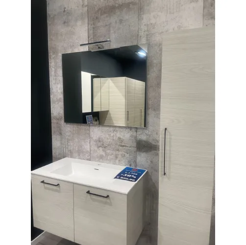 Bagno con piano in Tecnoril